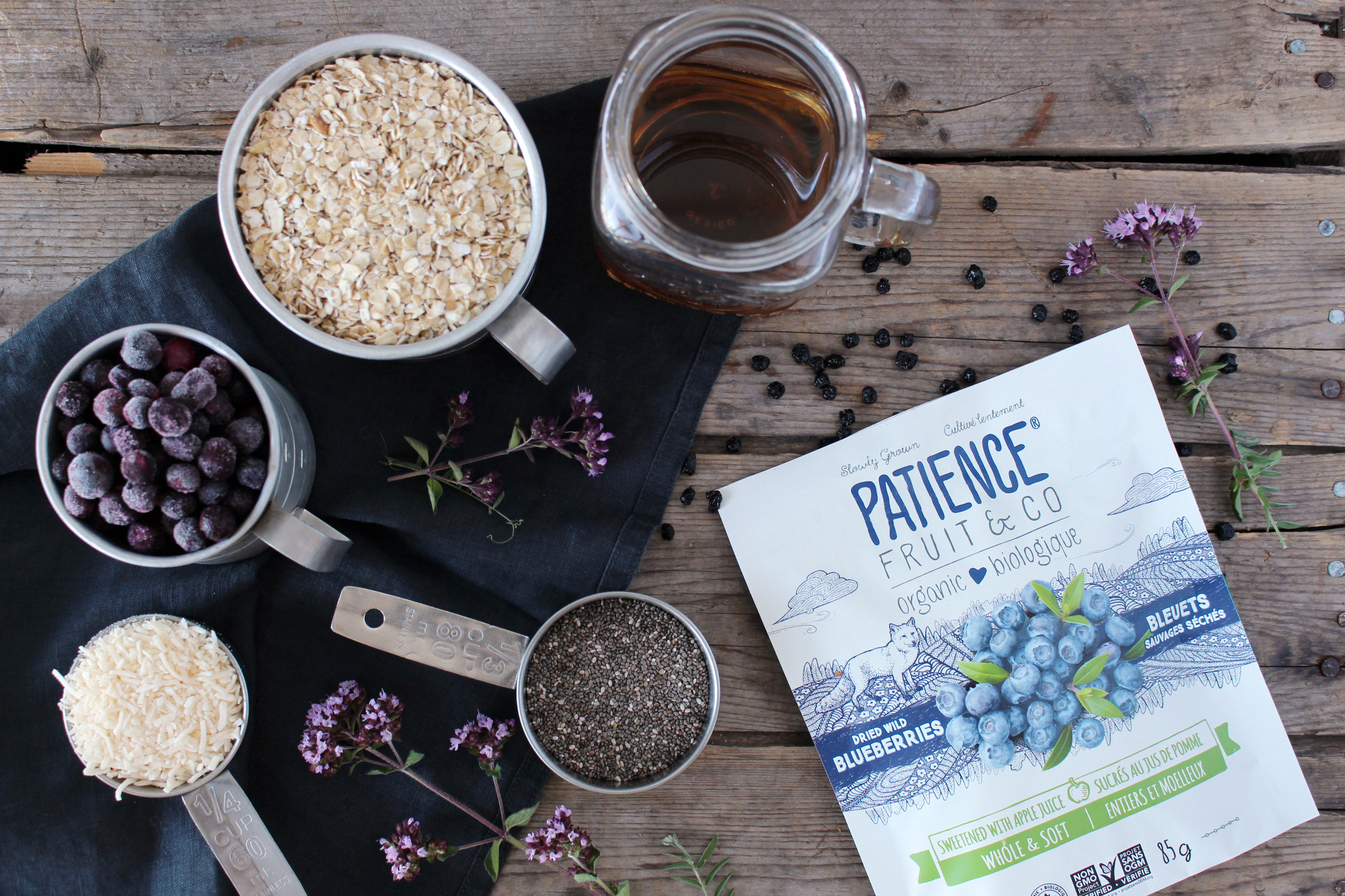 bleuets sauvages, Oatbox, organic, bio, naturel, champs, field dried cranberries, cranberry field, organic, dried blueberries