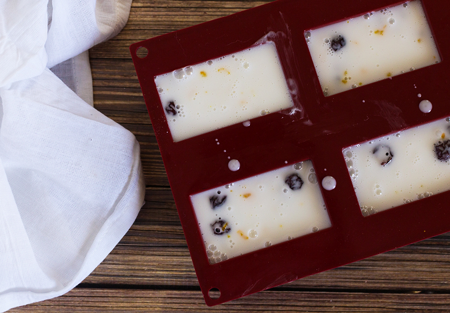 DIY-Cranberry-Soap-4